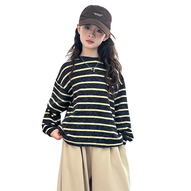 

2025 New Girls Striped Long-Sleeve Fleece Sweater for Fall and Winter 130 cm чорний