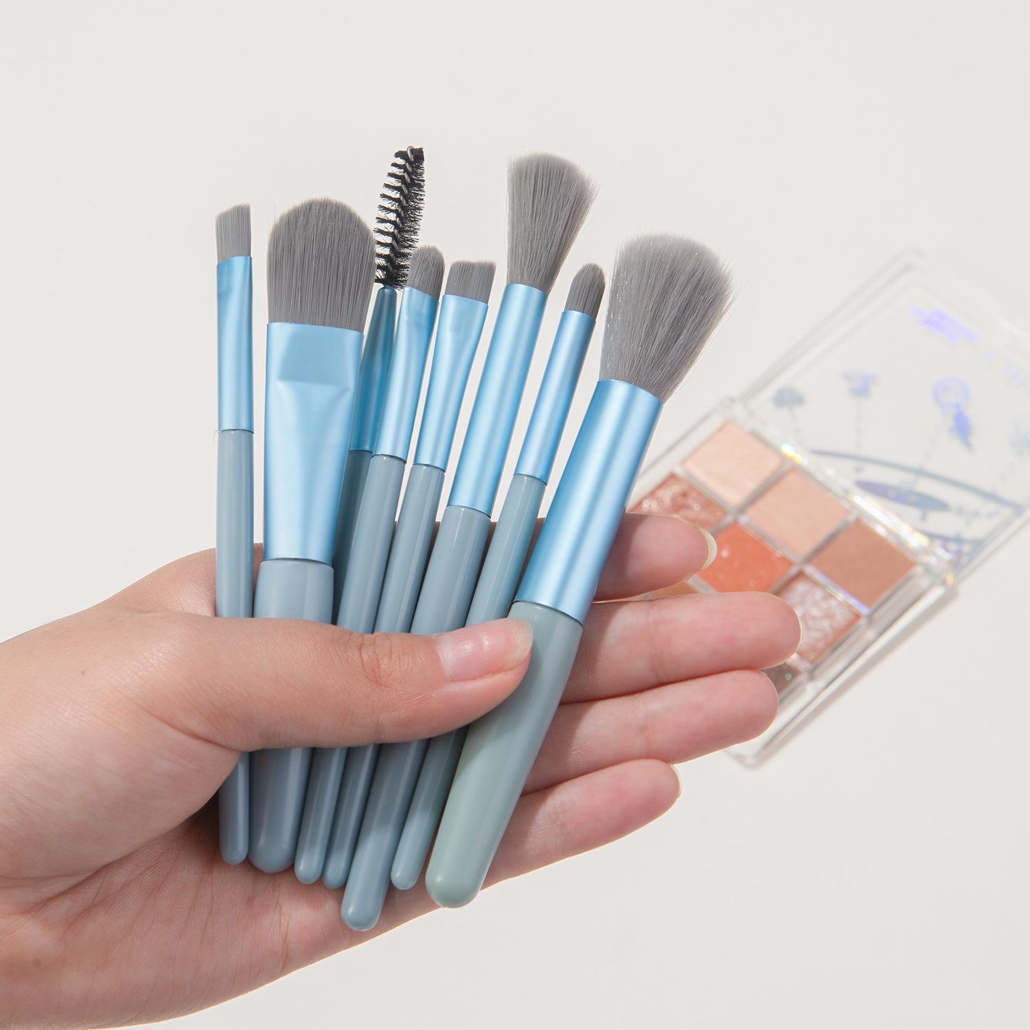 

Портативный мини-набор кистей для макияжа из 8 штук: Кисти для тональной основы, консилера, теней, румян