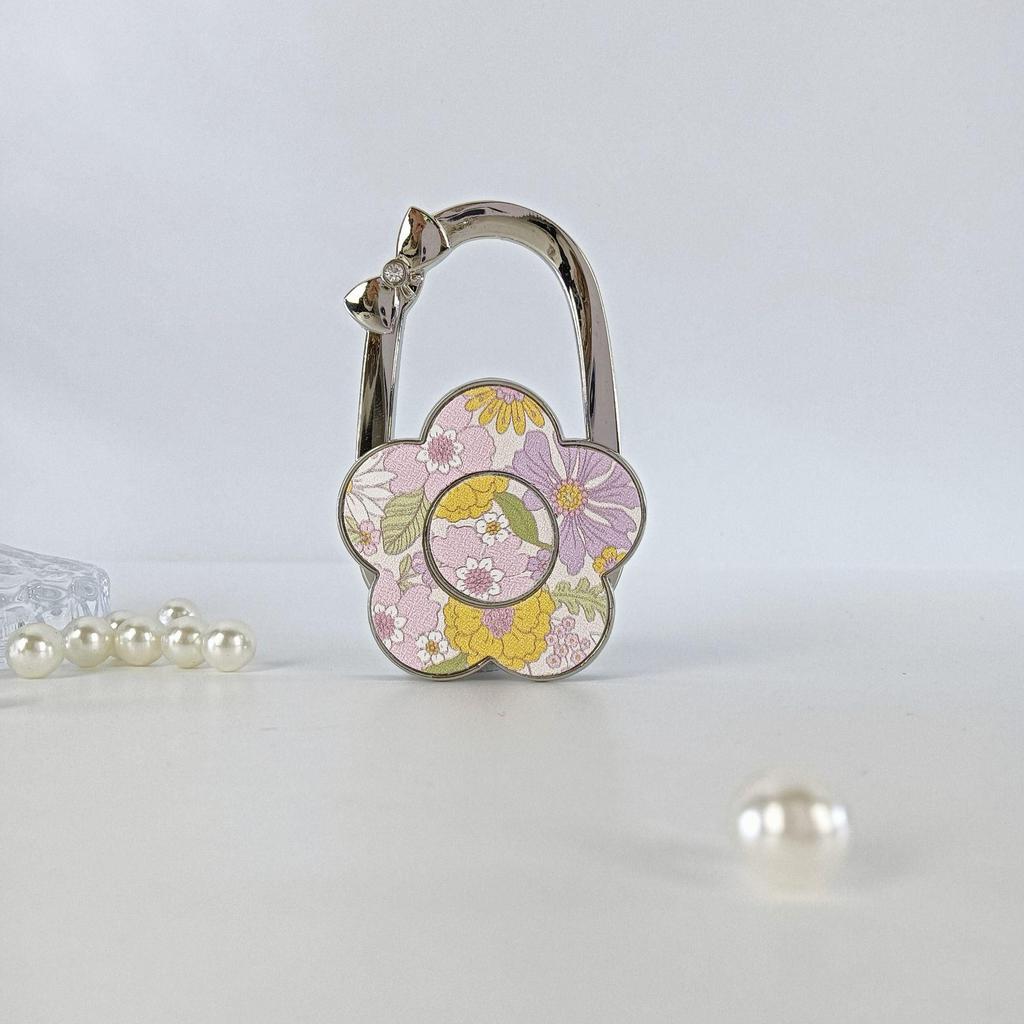 Hot Selling Foldable Sunflower Hanging Bag Hook, Small and No-Adhesive