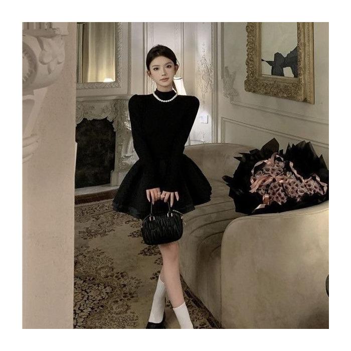 

Black semi-turtleneck dress for women s autumn, autumn and winter a-word tutu skirt, short skirt with a base inside, small black skirt XS чёрный