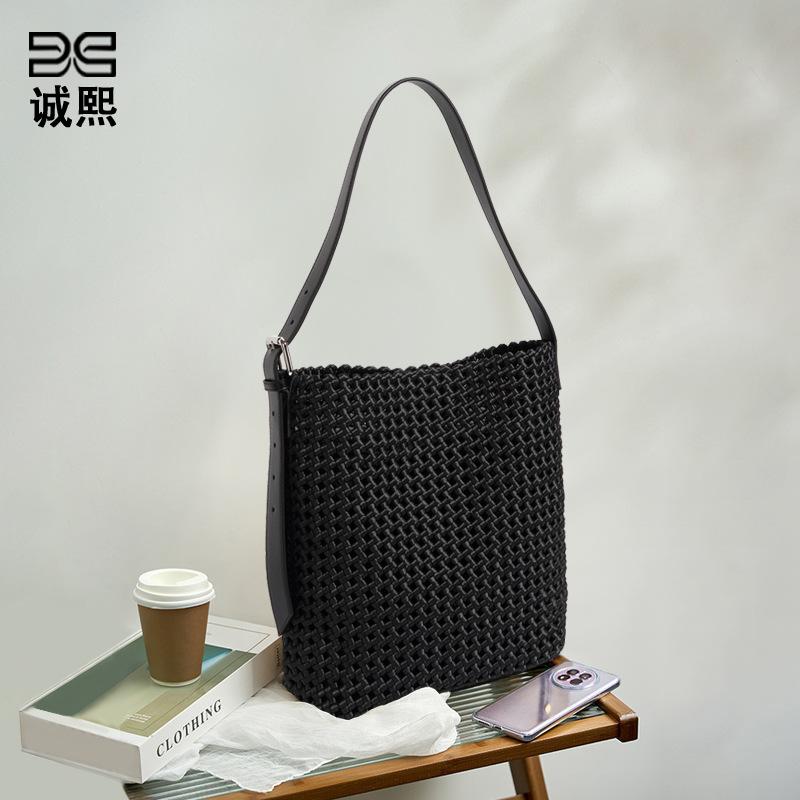 New Windmill Knot Underarm Bag Fashion Bucket Bag Handwoven Bag Large Capacity Tote Bag Premium Shoulder Bag