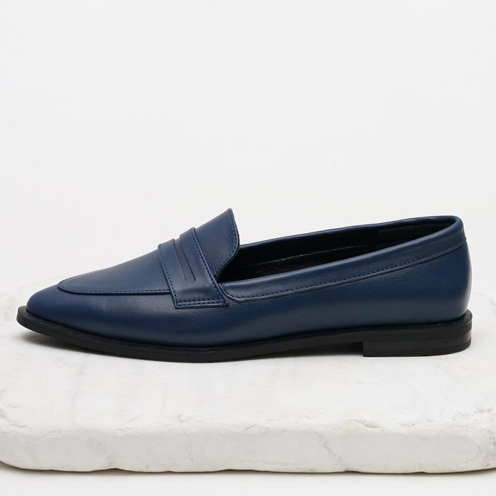 Dammode Äkta läder Marinblå färg Dam Loafer Casual Flat Shoes köp
