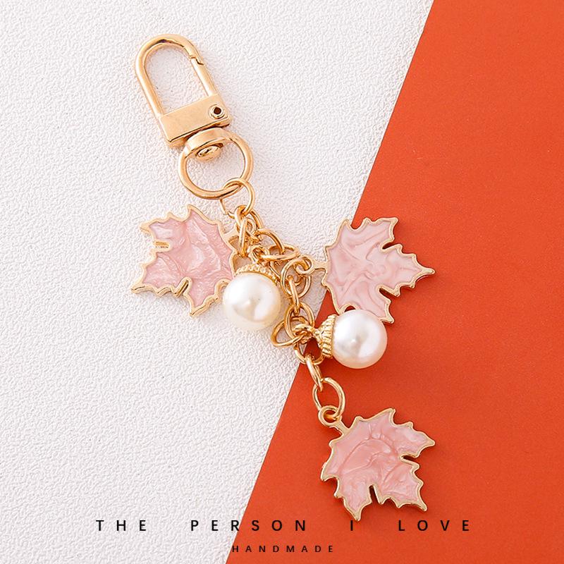 Handmade Maple Leaf Drip Oil Keychain Pendant – Perfect Gift for Bestie or Couple