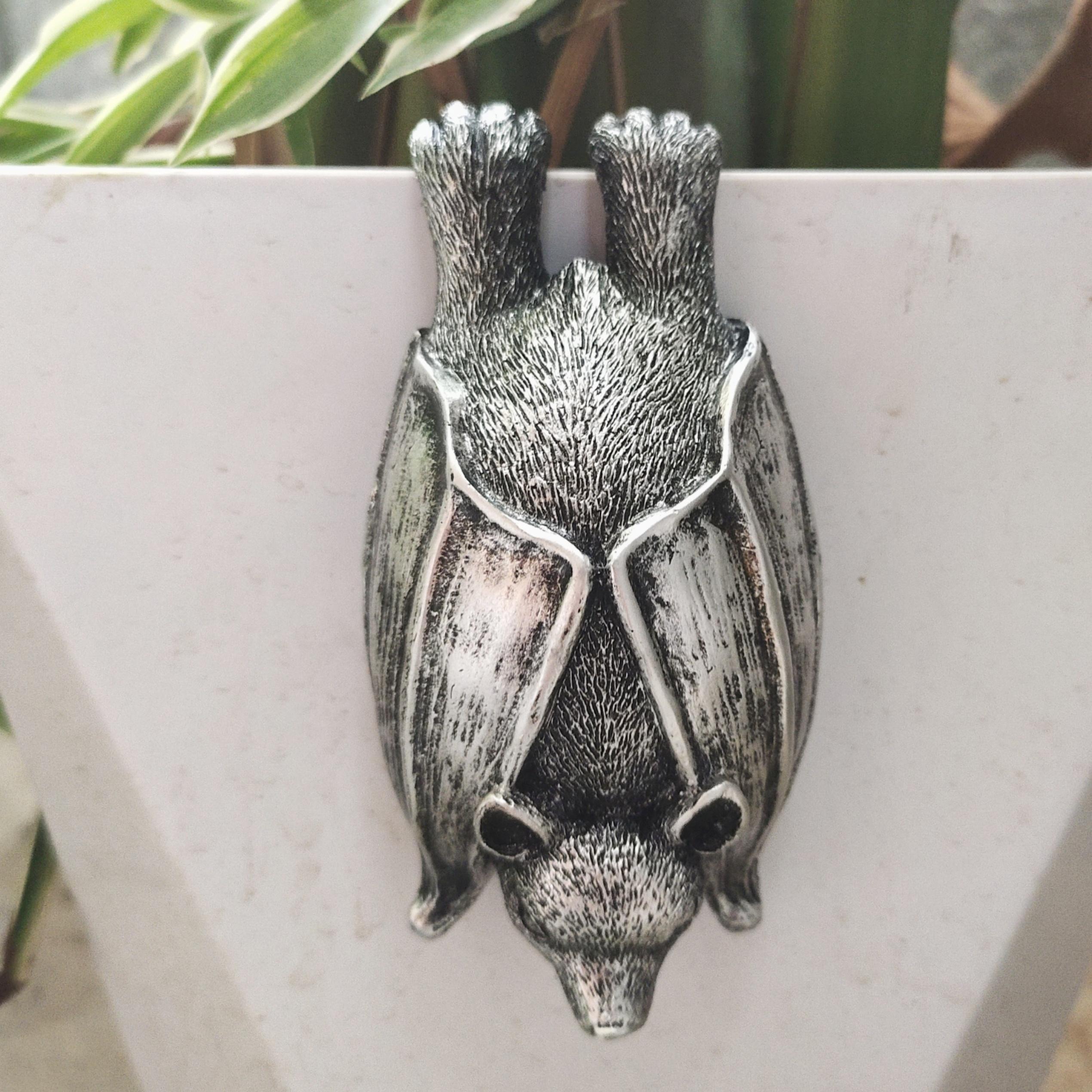 

1 шт. Хэллоуин Летучая мышь Вампир Смола Подвесной декор - Идеально подходит для цветочных горшков, стен и дверей | Акцент для уличного сада, Подвеска для цветочного горшка