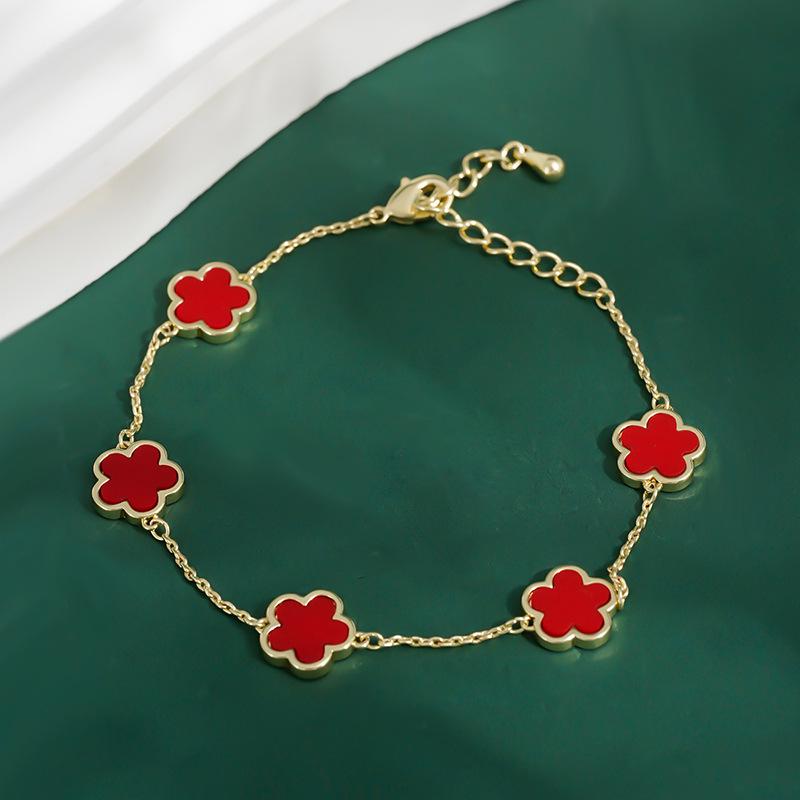 Elegant Five-Leaf Clover Bracelet: Versatile European & American Fashion for Women