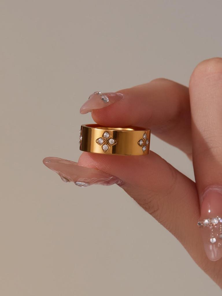 18K Gold-Plated Stainless Steel Prong-Set Plum Blossom CZ Ring - Simple, Non-Fading Fashion Jewelry