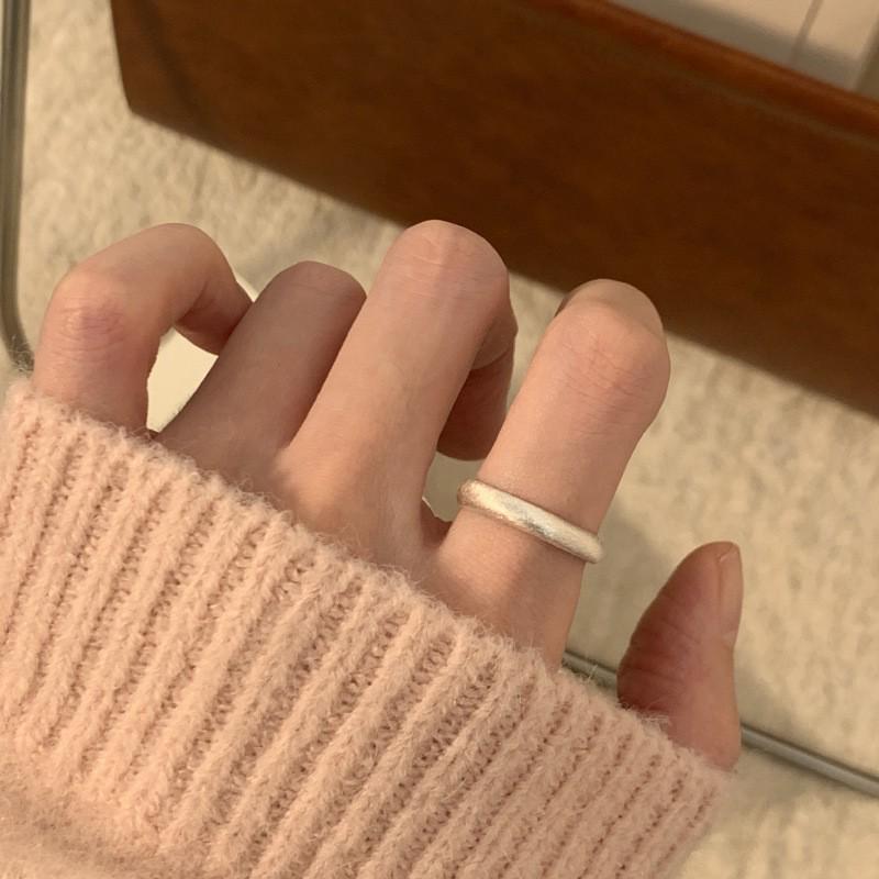 Korean S925 Silver Cross Military Flower Ring: Retro, Adjustable, Fashionable Hip-Hop Index Finger Design for Women.