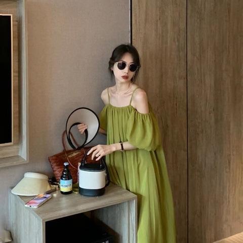 French suspender one-word shoulder green dress women's summer 2026 new loose off-the-shoulder high-end dress