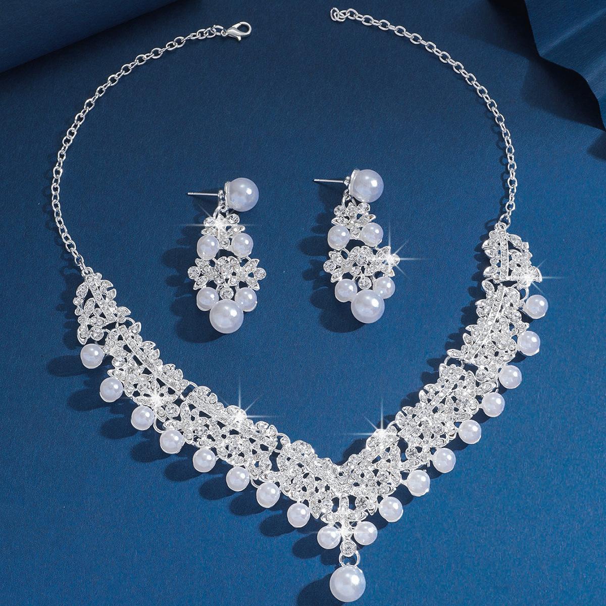 

2026 Bridal Jewelry Alloy Rhinestones Pearl Necklace Earrings Jewelry Europe, America, Pearl Item 45CM