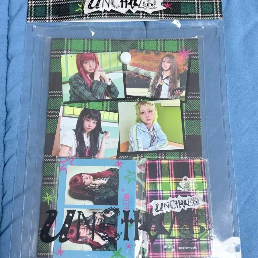 Unchild Debut Pop-Up School Photo Kit (Unopened)