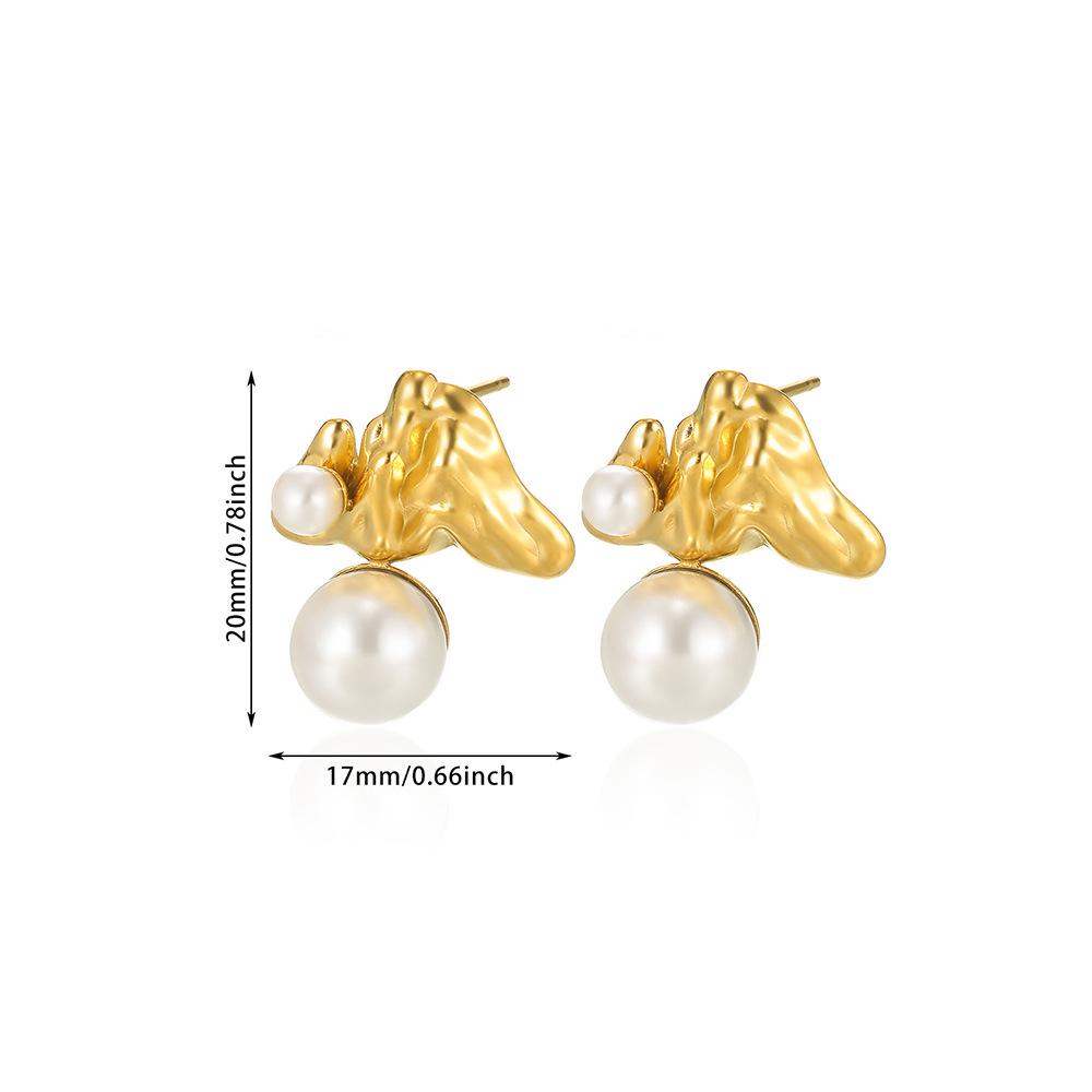 European & American Trendy Heart Earrings with Zircon Inlay - Women's Niche Design