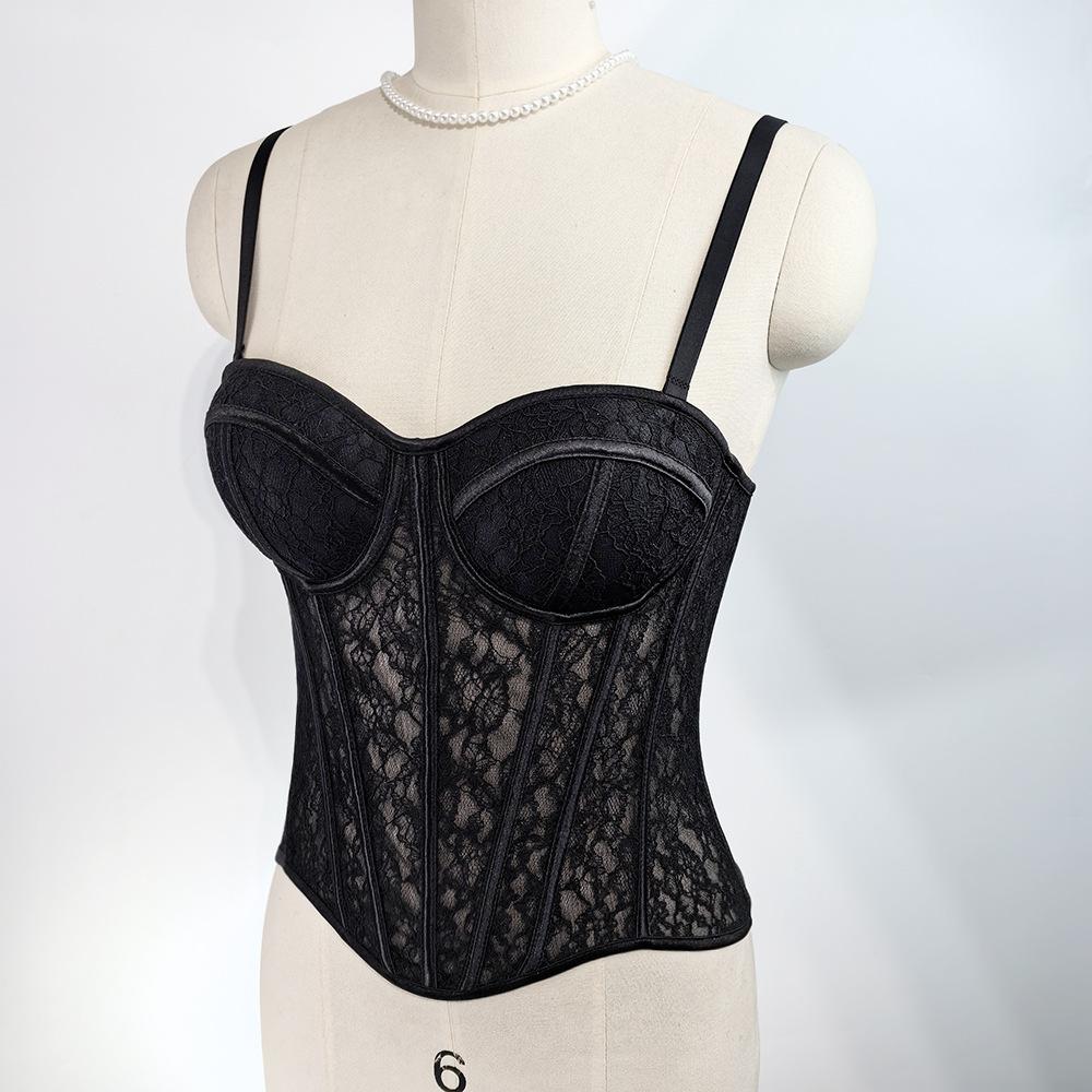 Corsés, ropa de mujer moderna y elegante