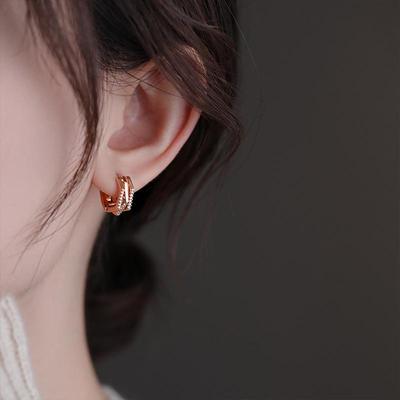 Brazaletes de Oreja de Zirconia de Lujo 2024: Aros de Moda Versátiles de Alta Gama para Mujer