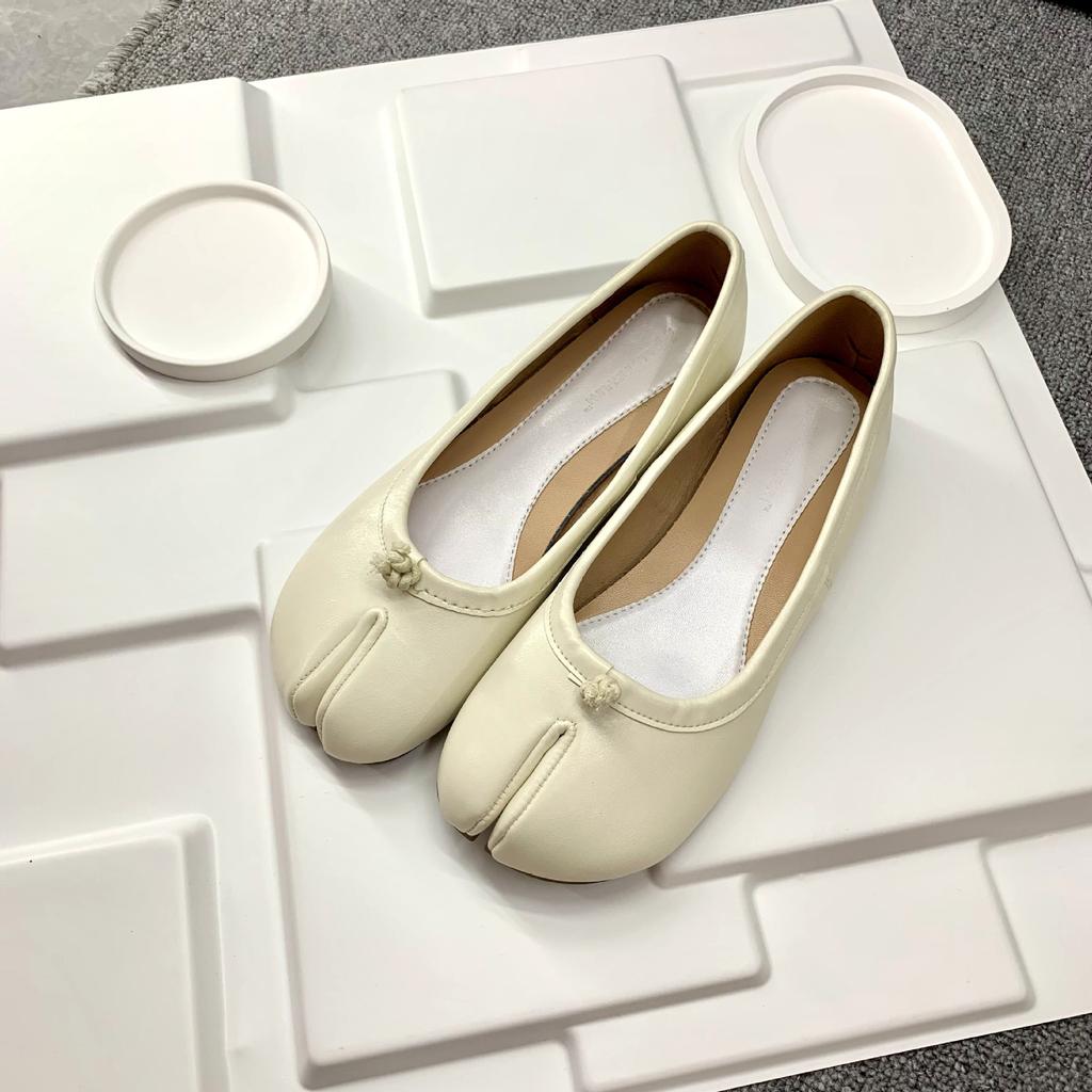 Spot second hair! Grape mother same shoes are cute and thin in summer, pig's trotters, soft soles, shallow mouth, flat soles, single shoes for women