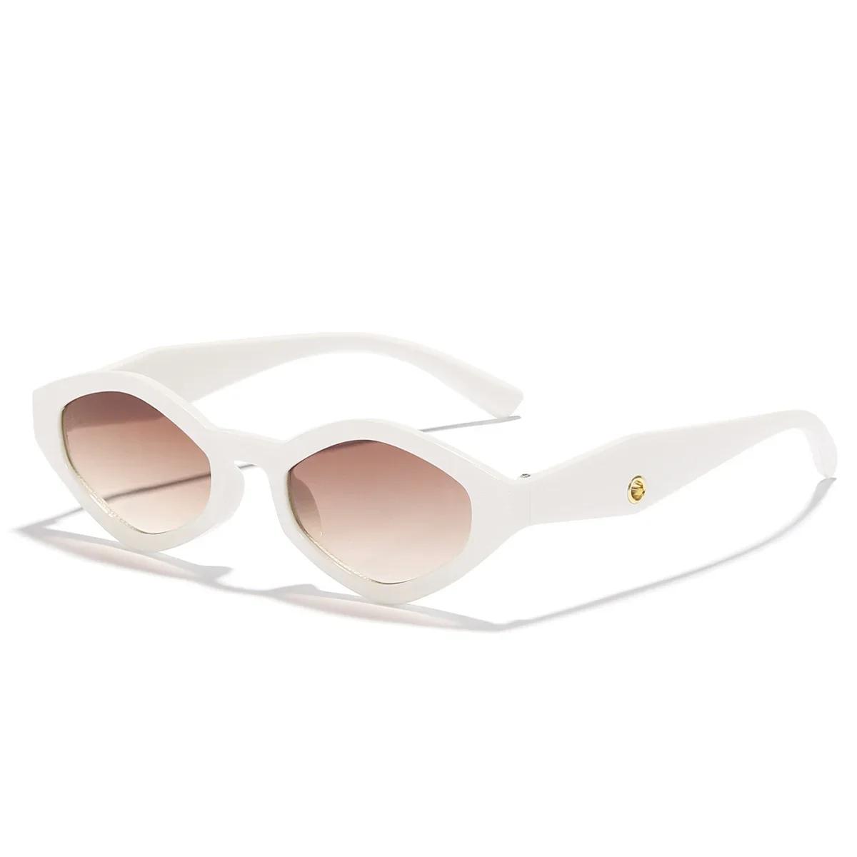 

Retro Diamond Shaped Fashionable Small Frame UV Resistant Sunglasses Women s Fashion Street Photography Trend Versatile Glasses As Picture