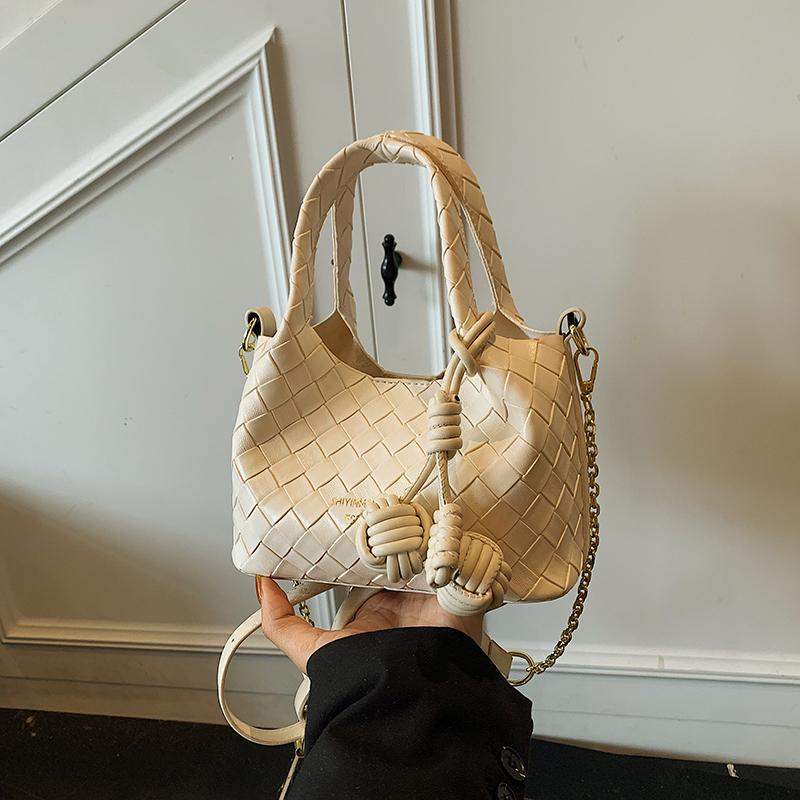 Niche Handwoven Bag Chain Small Bag Women's Super Fire Exquisite Hand Bag Shoulder Messenger Bag Vegetable Basket Women's Bag