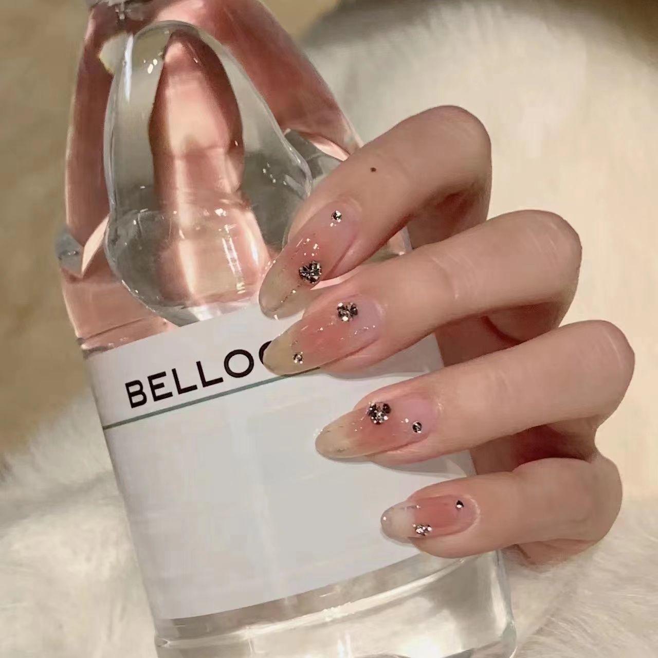 

Гелевые типсы Blush Diamond - Носимые, Съемные, Изысканный маникюр в стиле «Звездное небо»