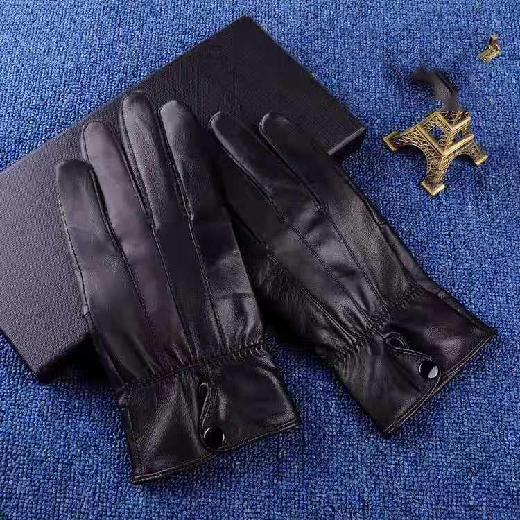 

New Spring and Autumn Women s Sheepskin Gloves Rabbit Fur Balls Leather Plus Velvet Warm and Cold Protection Labor Protection Sheepskin Gloves Winter One Size