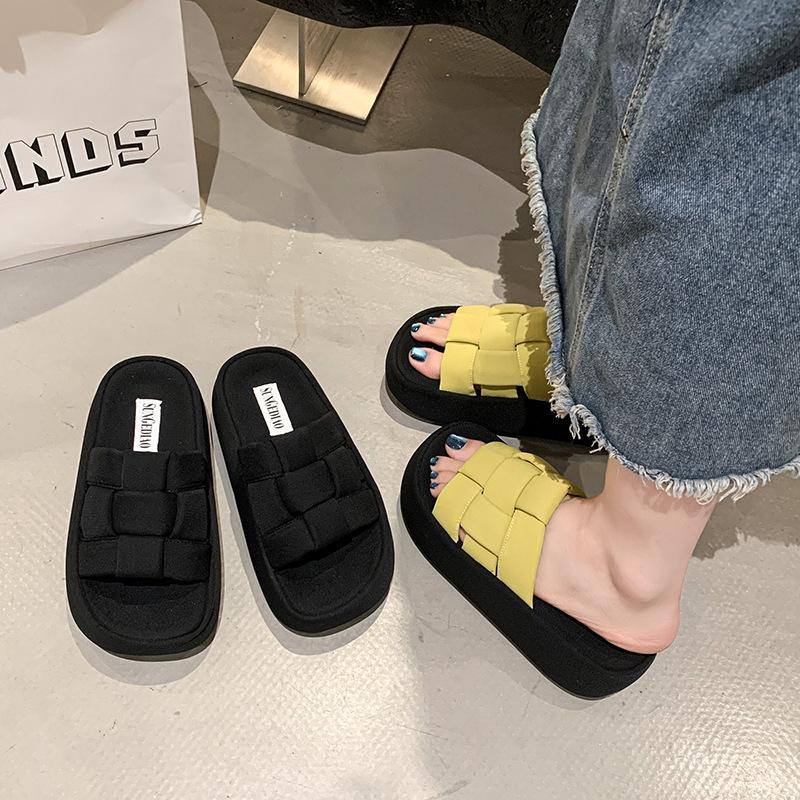 Thick-bottomed Woven Slippers Women's New Open-toed and Versatile Outer Wear In Summer 2025, High-end Casual One-word Cool Slippers