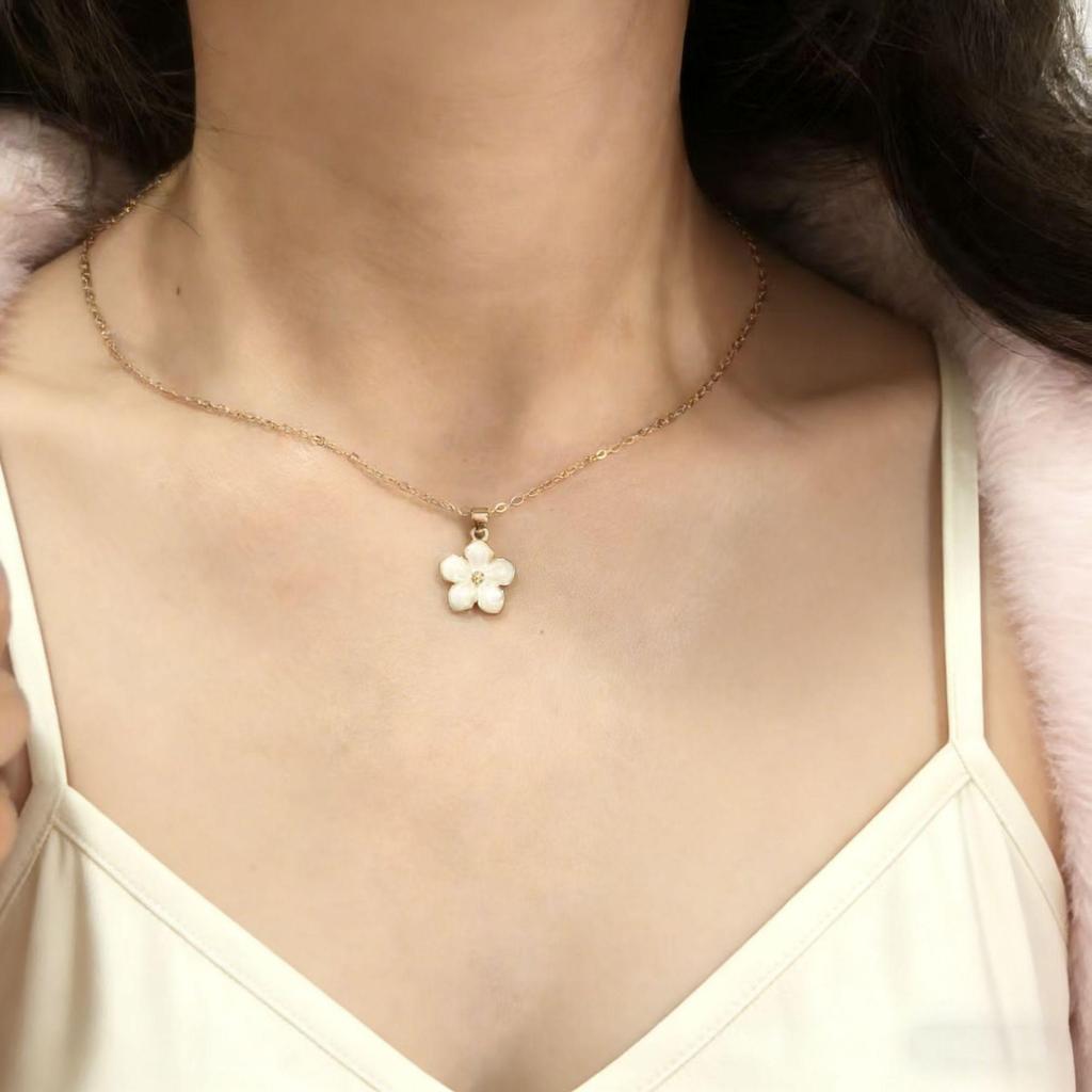 Sakura Hyuna Style Enamel Pendant Necklace - Light Luxury Niche Jewelry