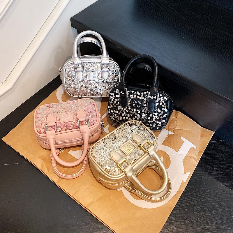 Personalized Sequined Small Bag 2025 New European and American Fashion Niche Handbag Women's Versatile Messenger Pillow Bag Tide