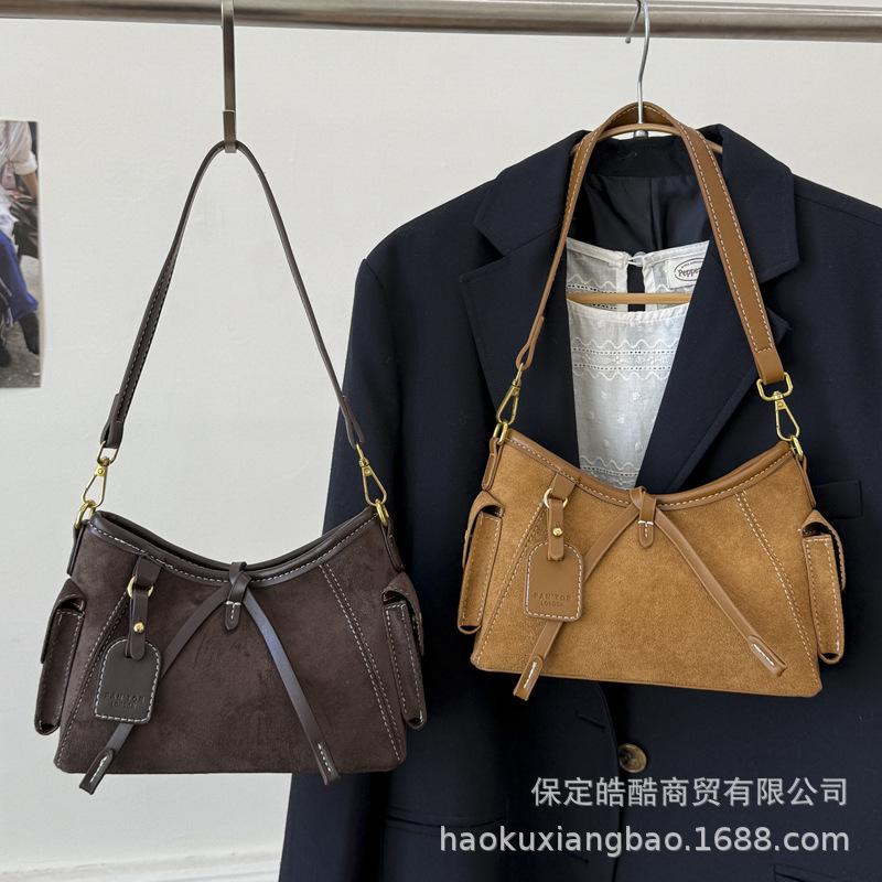Suede bag women's large capacity 2025 new autumn and winter versatile retro shoulder underarm bag commuter bucket bag