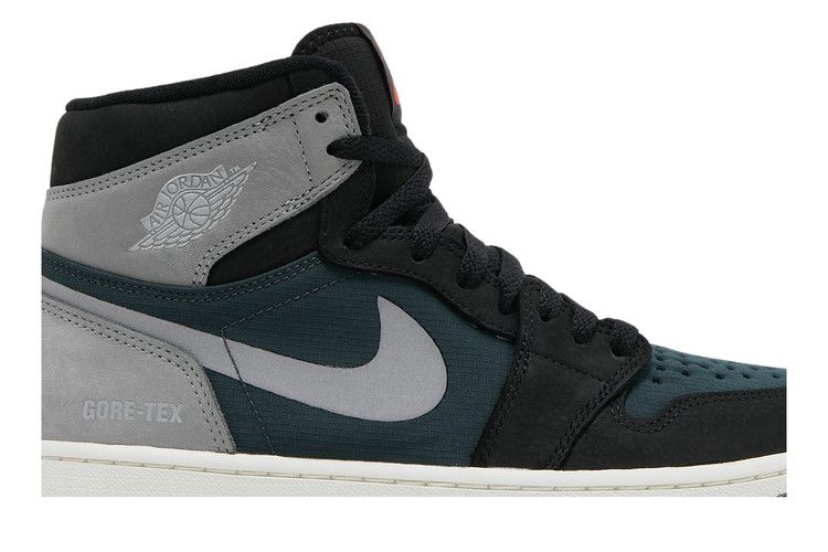 Men's Sneakers Nike Jordan 1 Retro High Element Gore-Tex Black Particle Grey
