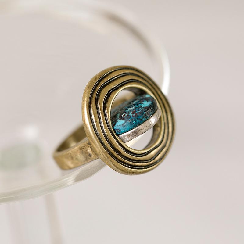 Vintage Copper-Inlaid Reversible Ring: European & American Style Antique Fashion for Women