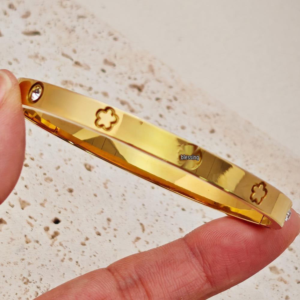 Modne Bransoletki ze Stali Nierdzewnej i Złota 18K - Wytrzymałe, Odporne na Ścieranie Bangles w Stylu Europejskim i Amerykańskim