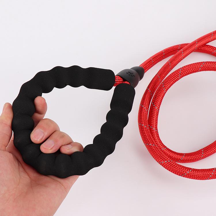 Pet Leash Dog Nylon Reflective Spring Explosion Proof Pulling Round Rope Pet Supplies