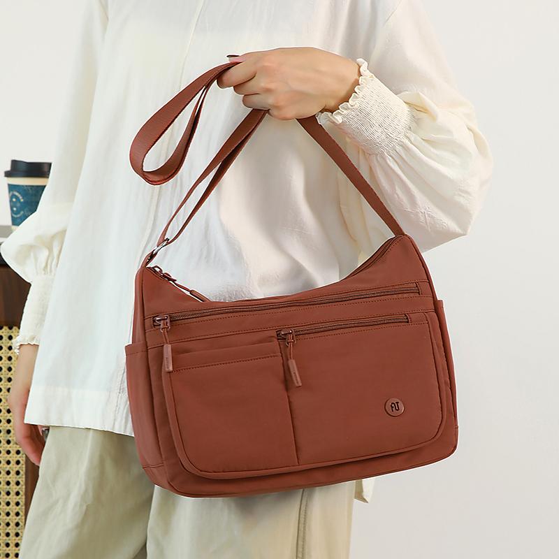 Outdoor Women's Bag Large Capacity Shoulder Crossbody Bag Multi-compartment Mother Bag