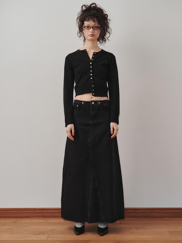 Peullijeupeulojegteu Maxi Denim Skirt, Black