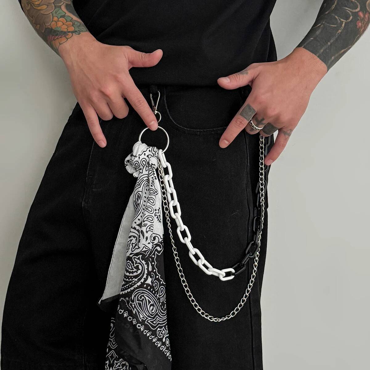 

Ingemark Vintage Trendy Ribbon Square Scarf Keychain Pants Chain Men Hip Hop Acrylic Thick Chain Jeans Chain New Couple Jewelry