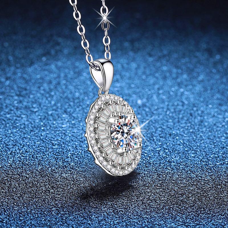 New S925 Silver Oval Inlaid Women's Pendant, Niche Fashion, Exquisite, High-quality Wedding Jewelry