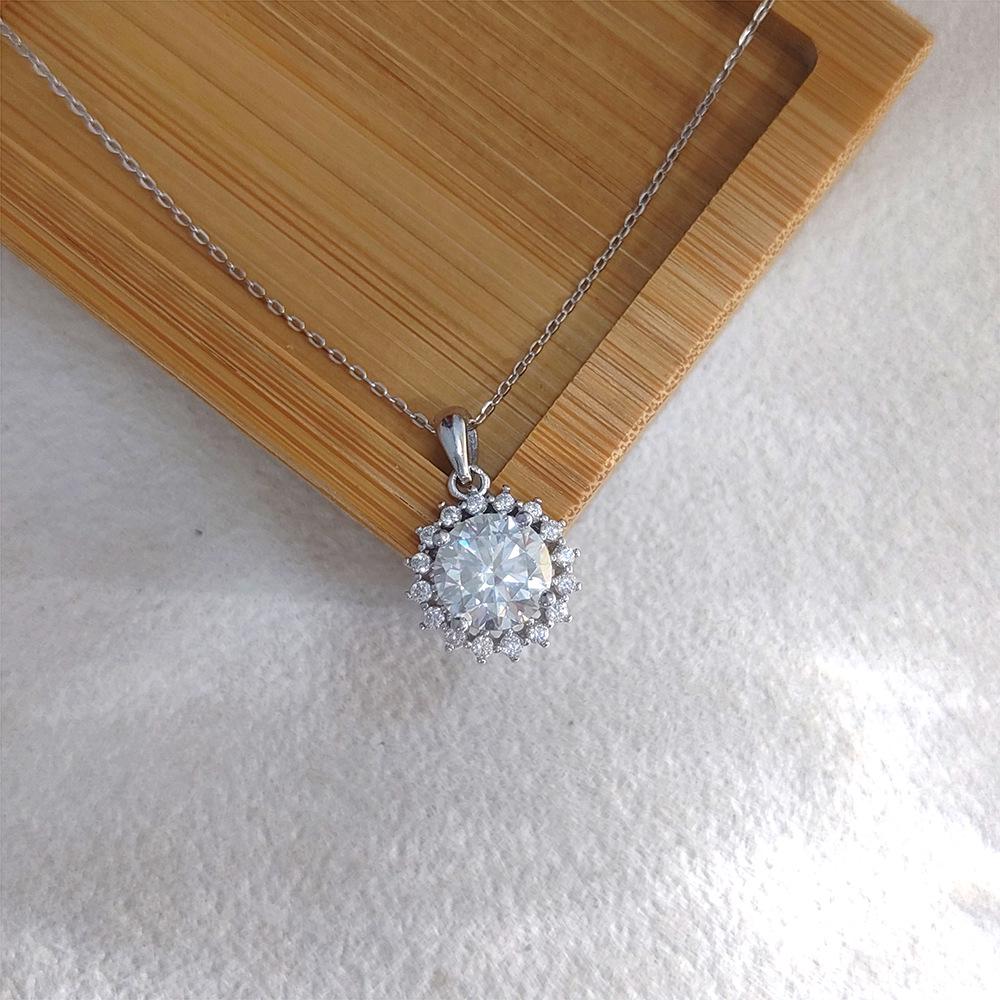 2 Carat Sunflower Moissanite Choker - S925 Sterling Silver Women's Necklace