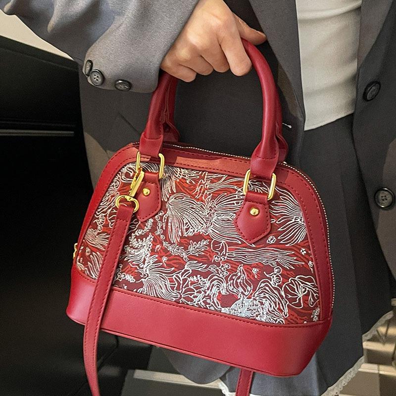 Casual simple commuter bag fashionable portable shell bag women's autumn new embroidered shoulder messenger bag