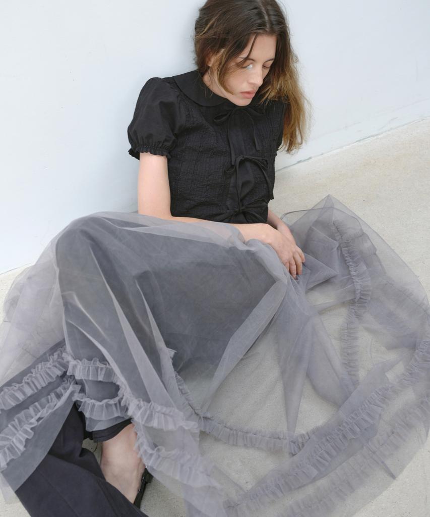 Aobteu Cotton Embroidery Puff Blouse - Black