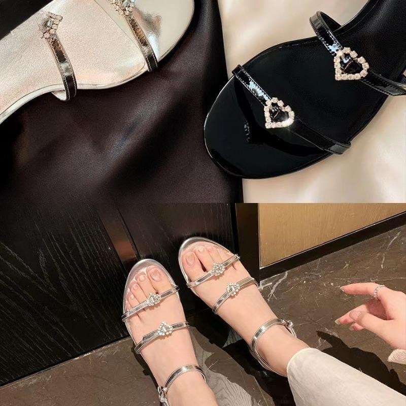 Round-toed Shoes Flat-bottomed Sandals with Diamond Buckles