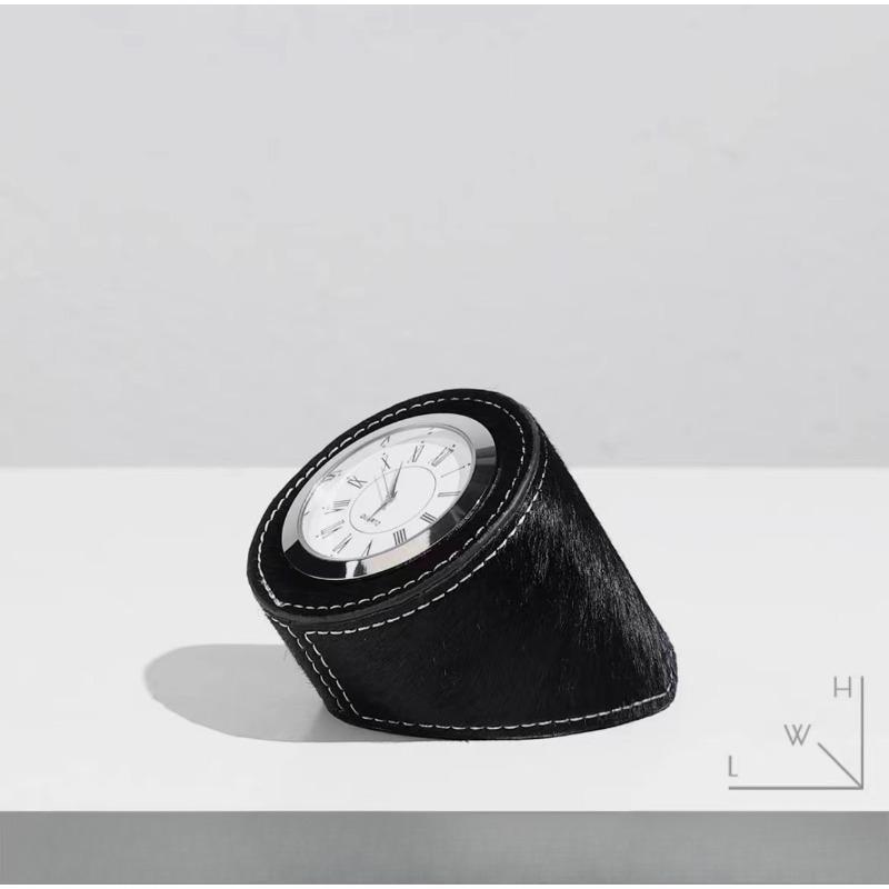 Nordic Style Horse Hair Creative Clock Ornaments Light Luxury Living Room Study Dressing Table Bedroom Bedside Table Clock Decoration