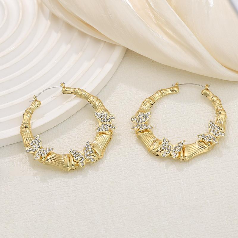 Fashion temperament exaggerated earrings, personalized butterfly diamond-set circle earrings, stud earrings for women