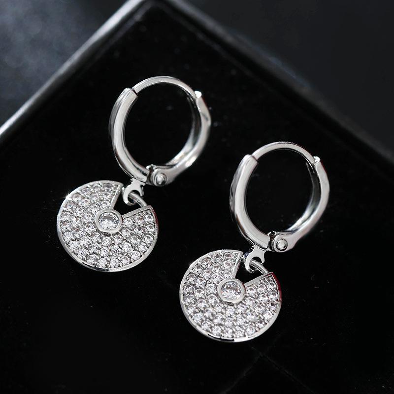 European Retro Gold-Plated Copper Earrings with Inlaid Stone - Exquisite Gift for Girls