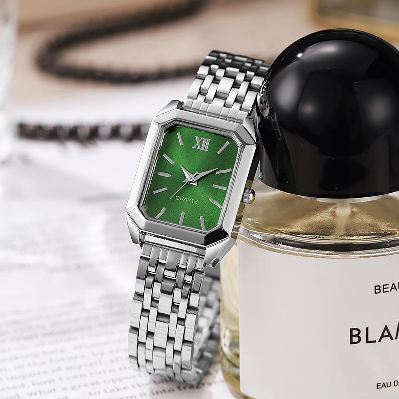 New Dial Light Luxury Steel Belt Ladies Watch Student Stylish Simple Square Quartz Watch