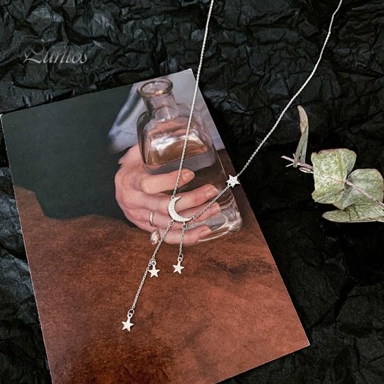 Lady Necklace Moon And Star Pendant Rhinestone Adjustable Alloy Clavicle Chain Gift for Wife Girlfriend Neck Jewelry for Daily Wear Weddings Parties