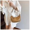 Minimalist Hobo Underarm Bag for Women High Sense Fashion Versatile Commuter Shoulder Handbag