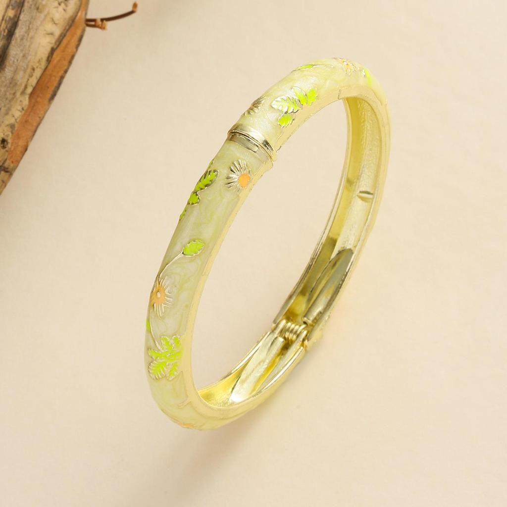Retro Cloisonné Enamel Bracelet with Small Floral Design