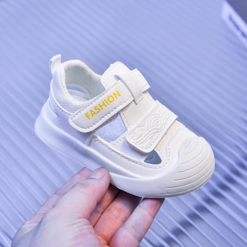 Girls Sandals New Summer Closed-Toe Kids Lightweight Sandals Breathable Soft Sole Sports Shoes