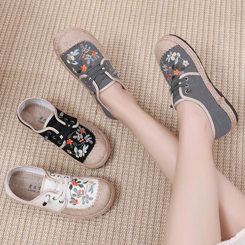 Spring and Autumn New Fisherman Shoes Old Beijing Cloth Shoes Women's Ethnic Style Embroidered Shoes One Pedal Lazy Casual Big Head Shoes