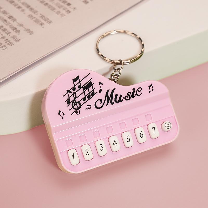 Mini Electronic Keyboard Keychain Portable Musical Instrument Toy Piano Keychain Mini Real Working Finger Piano Keychain