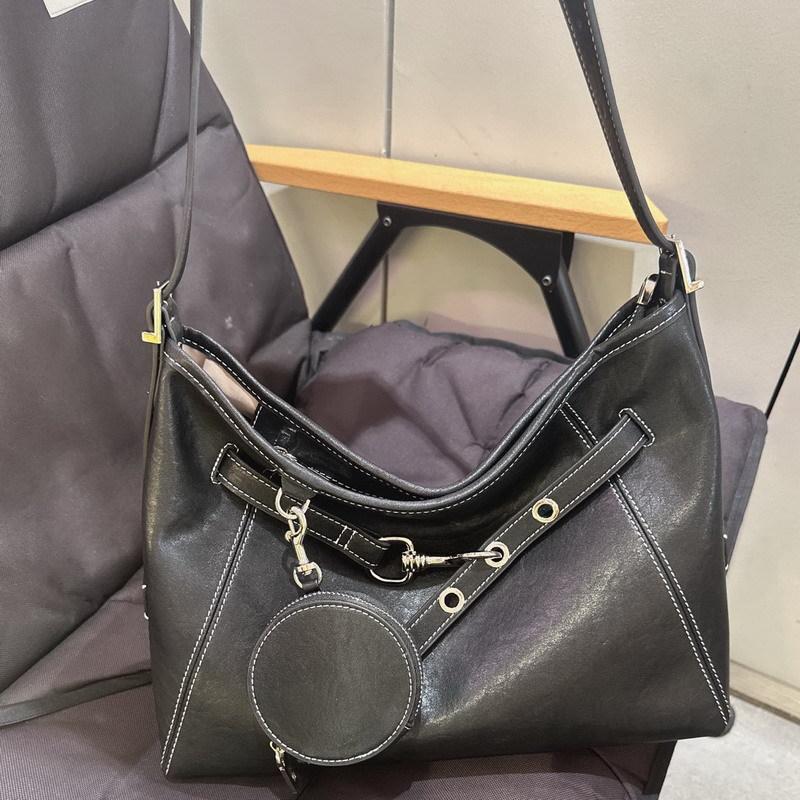 New cowhide leather premium texture tote bag underarm bag shoulder crossbody handbag women s bag large capacity 32cm11cm21cm 11590₽