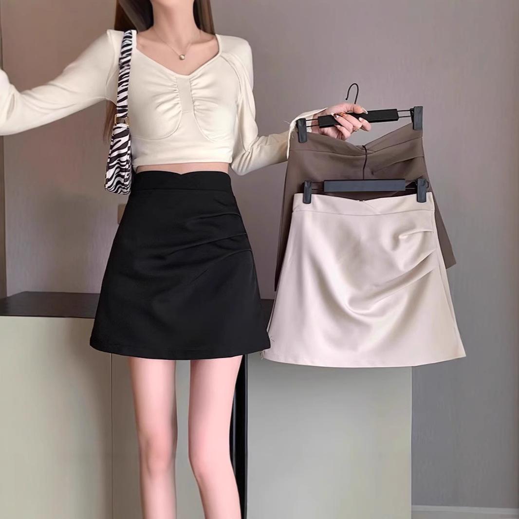 

Versatile Slimming Black Ruched High Waist A-Line Bodycon Midi Skirt for Women - Spring/Summer Collection M [90-104 lbs]